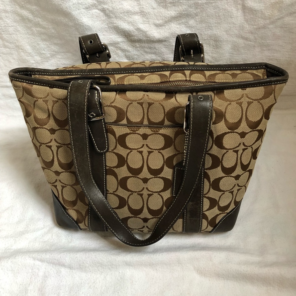 Coach Signature Logo Tote Bag B065-6042